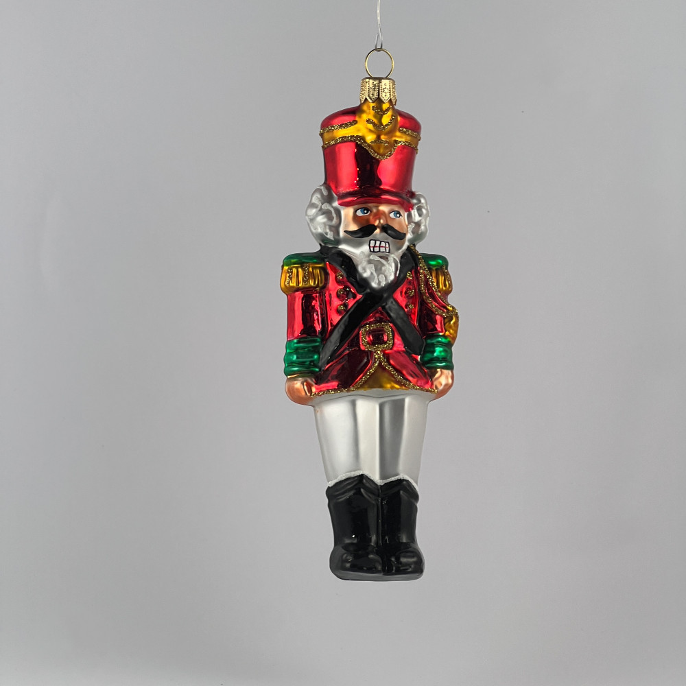 Forma "Dziadek do orzechów czerwony"